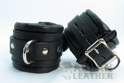  Padded Ankle Restraint Kink by Aslan Leather- The Nookie