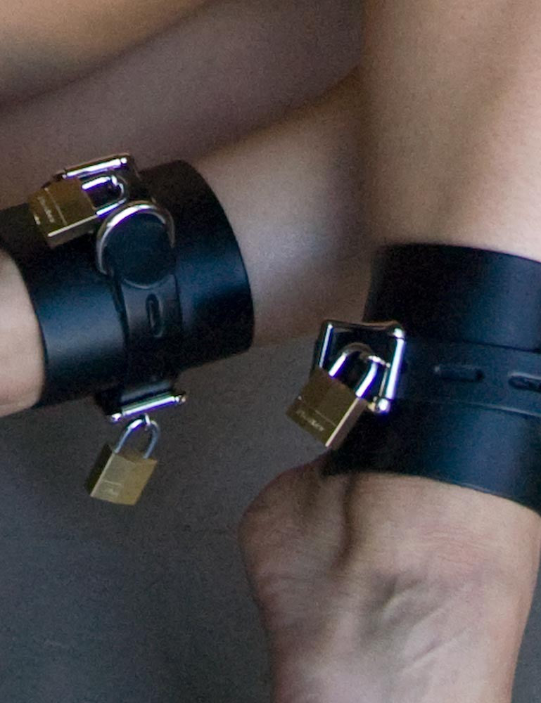  3" Locking/Buckling Ankle Cuffs Kink by Stockroom- The Nookie